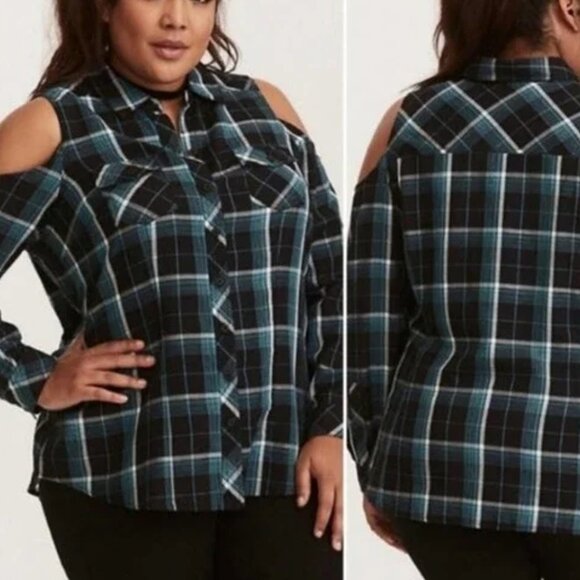 Torrid Womens Blue/Black Plaid Cold Shoulder Button Up Shirt Size 3 22/24 - Picture 1 of 9